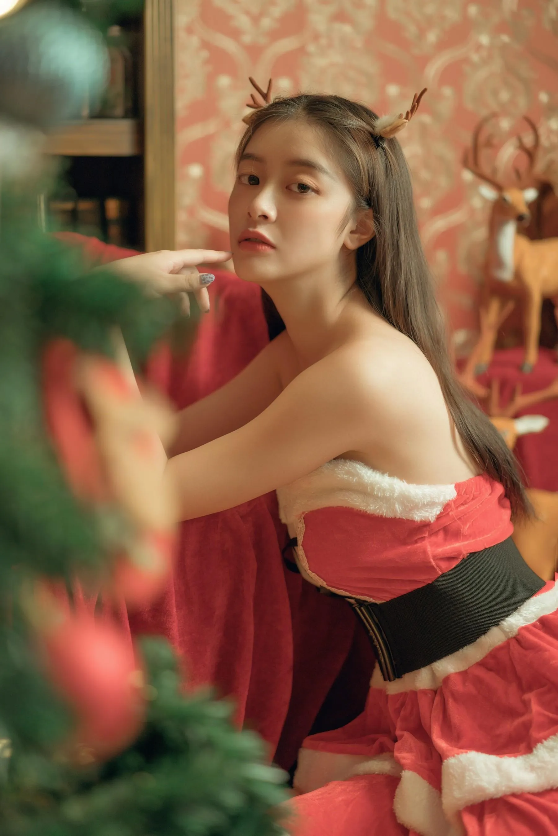[YITUYU艺图语]2021.11.05 圣诞少女 布偶 [38P]插图